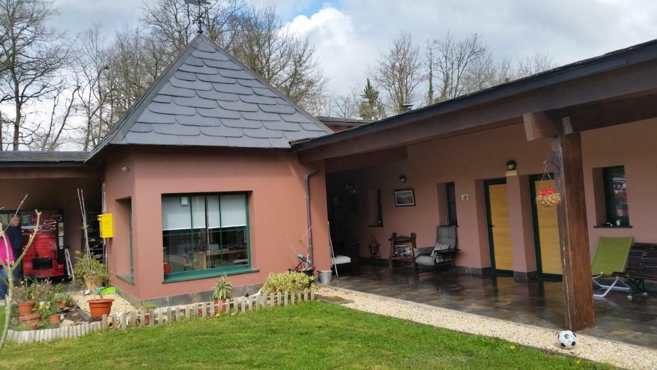 Albergue Paloma Y Lena Sarria Buitenkant foto