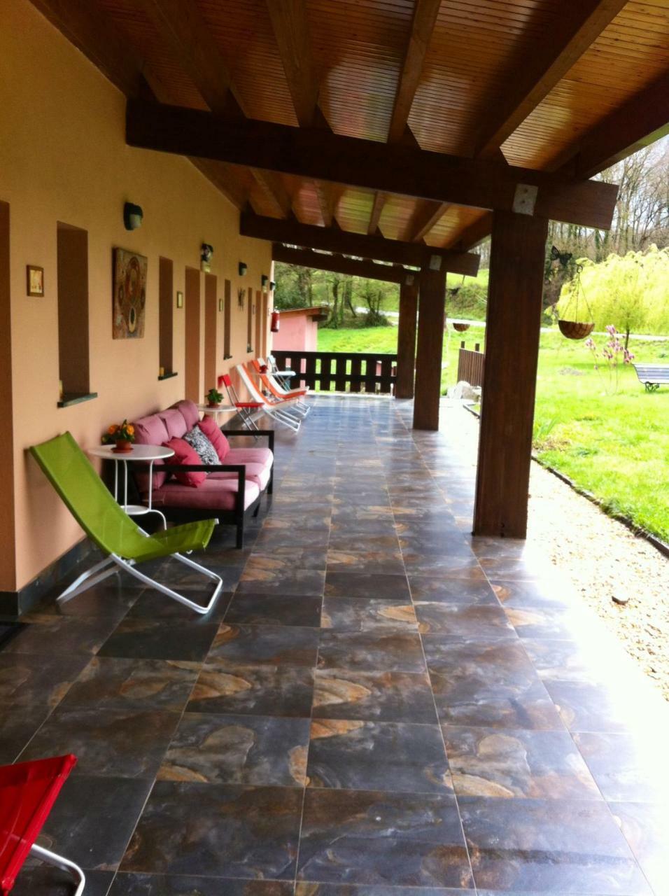 Albergue Paloma Y Lena Sarria Buitenkant foto